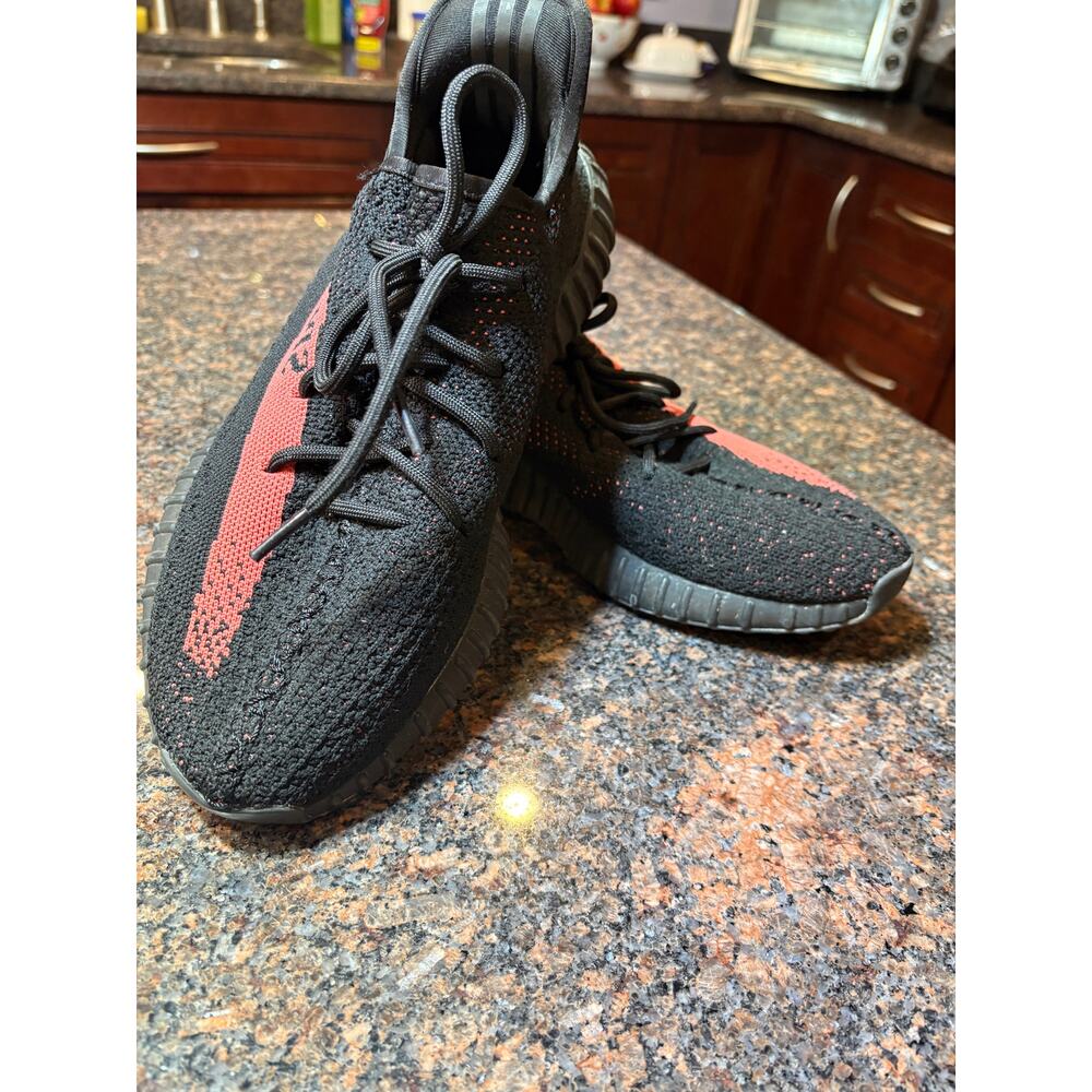 adidas Yeezy Boost 350 V2 Low Red Stripe (Very Clean!!!) Size 8